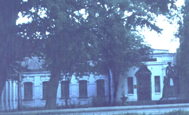 051.jpg