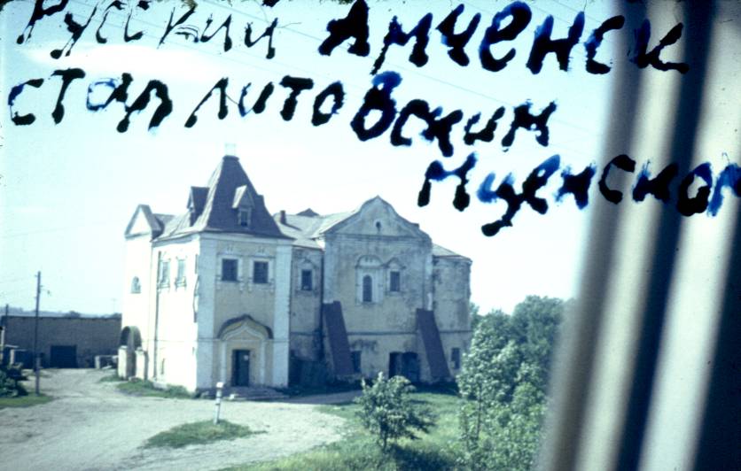 060.jpg
