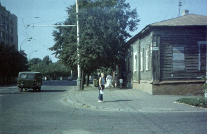 051.jpg