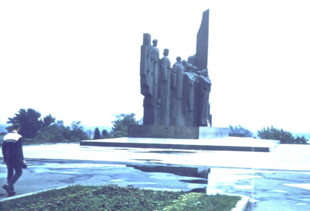 098-1.jpg