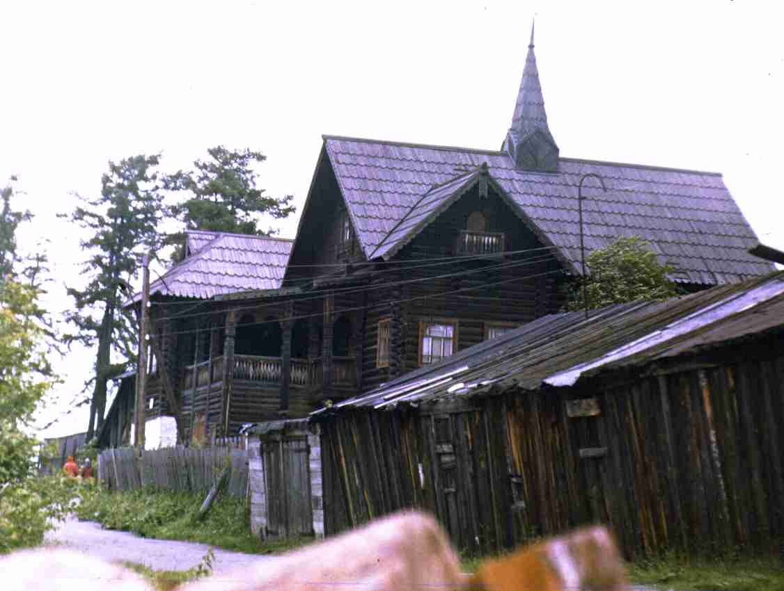 143.jpg