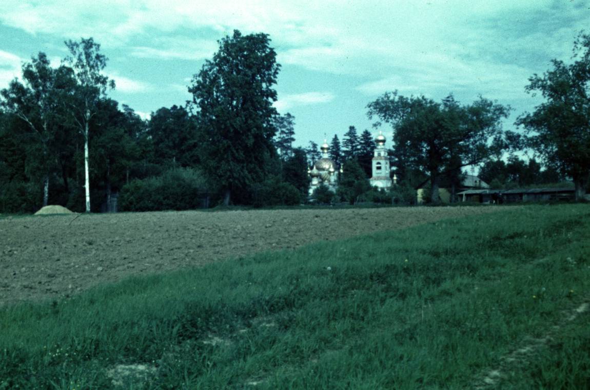 057.JPG