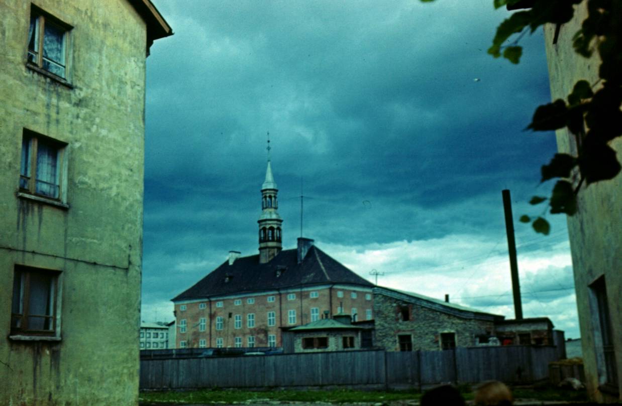 051.JPG