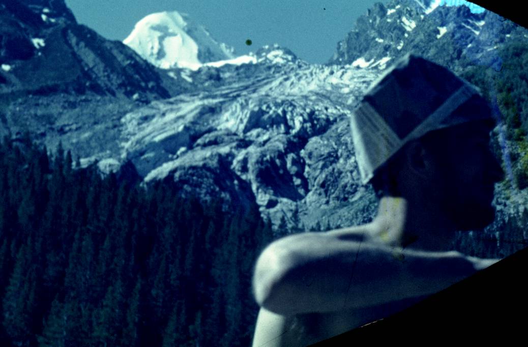 048.JPG