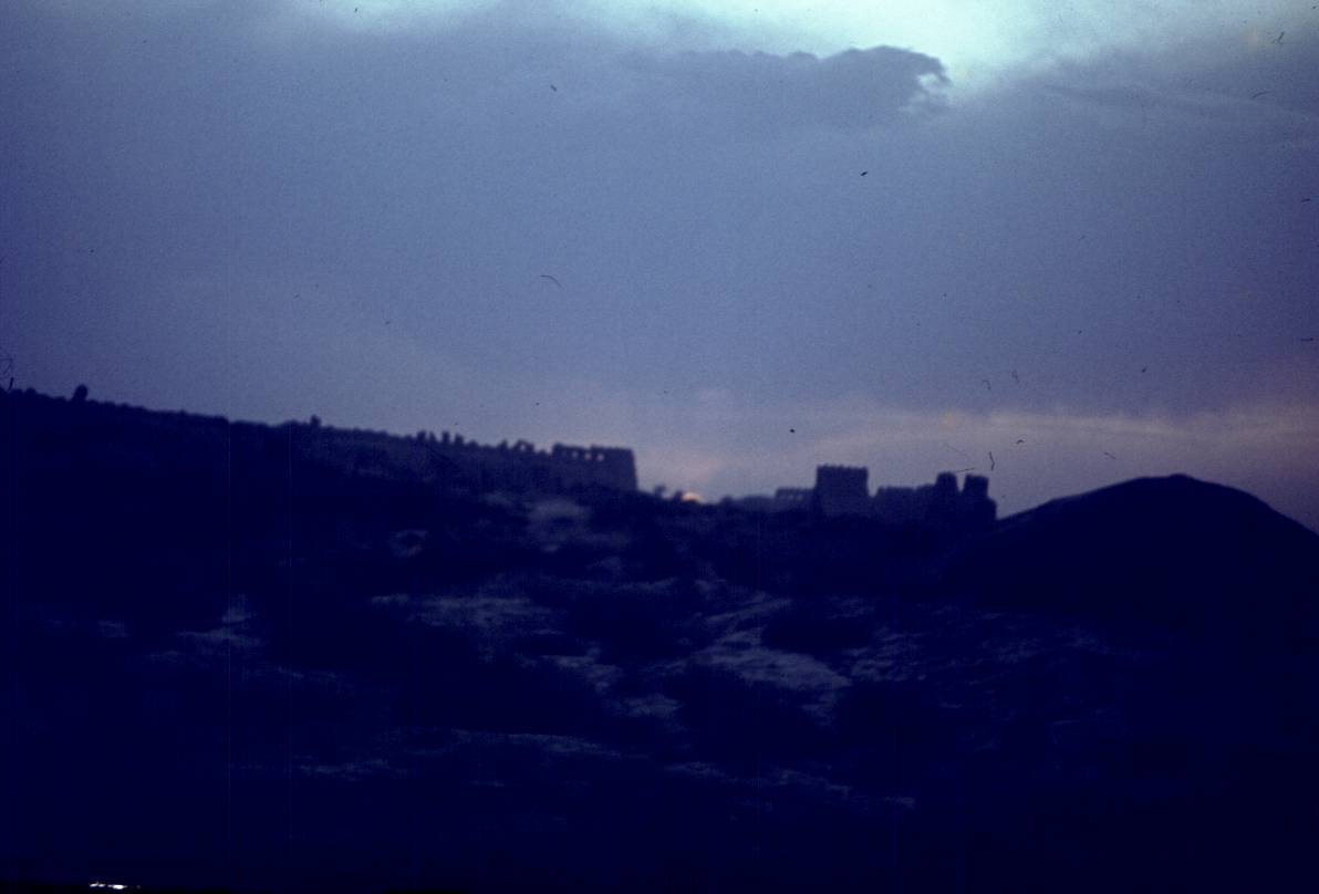 052.JPG