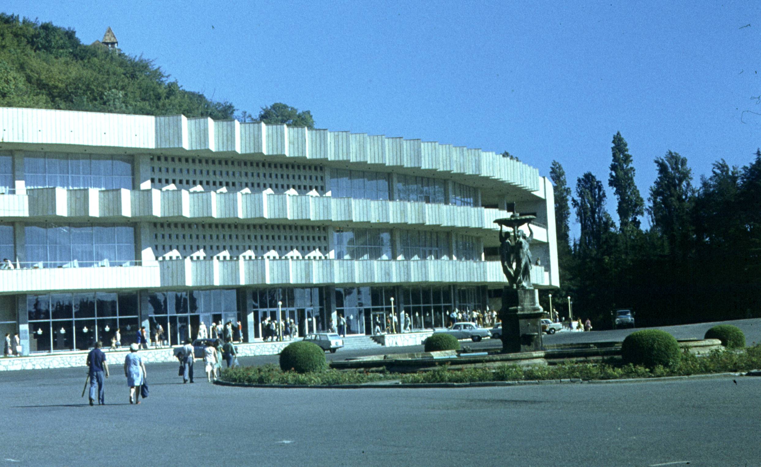 050.jpg