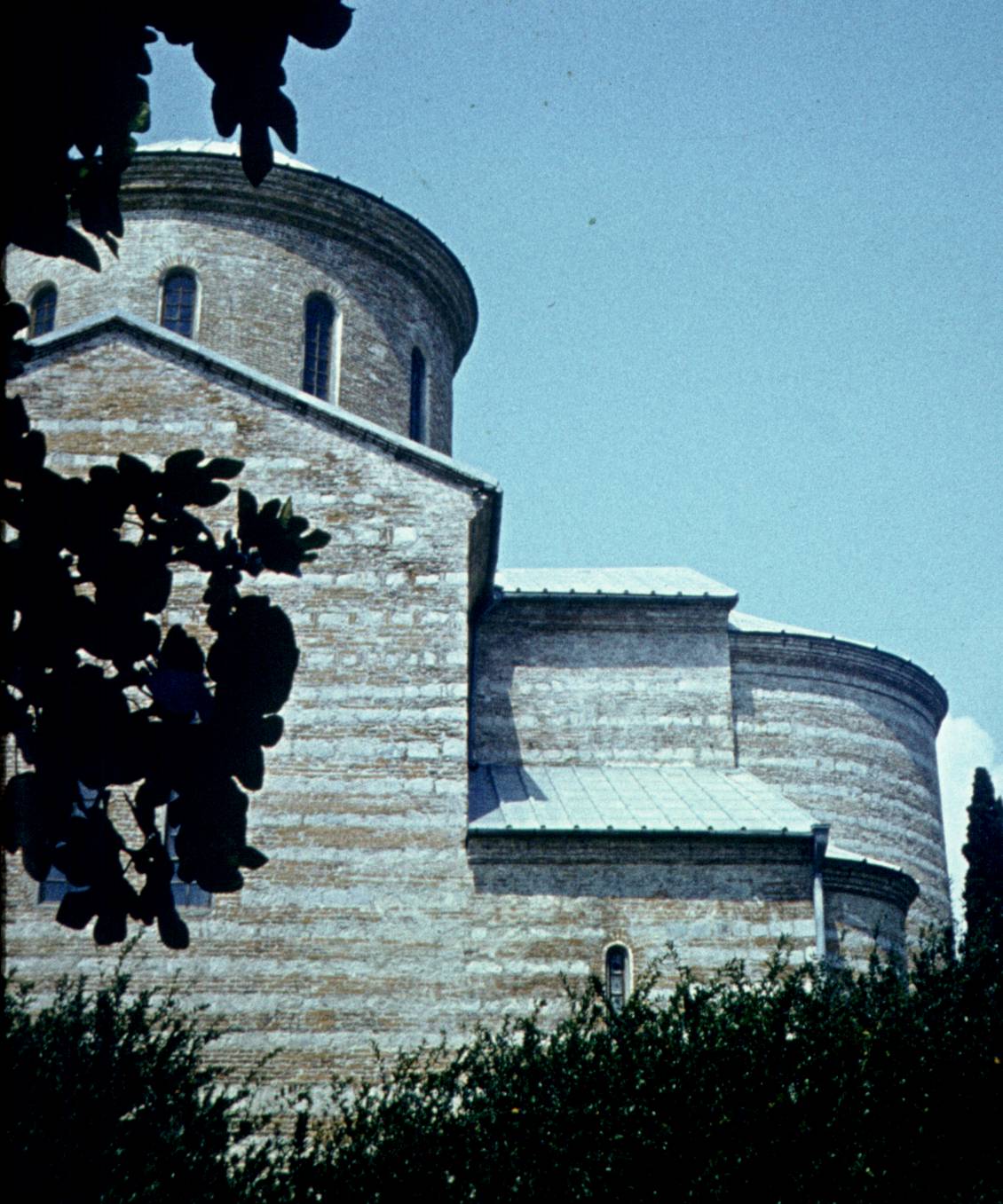 200-2.jpg