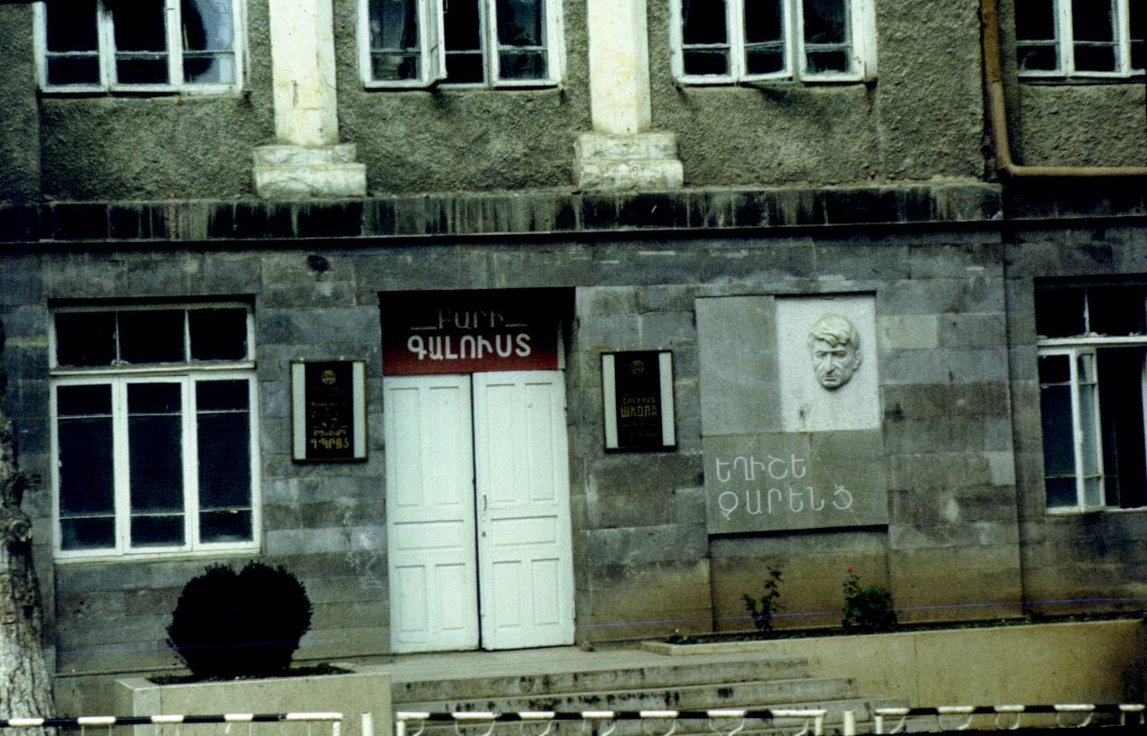 175.jpg